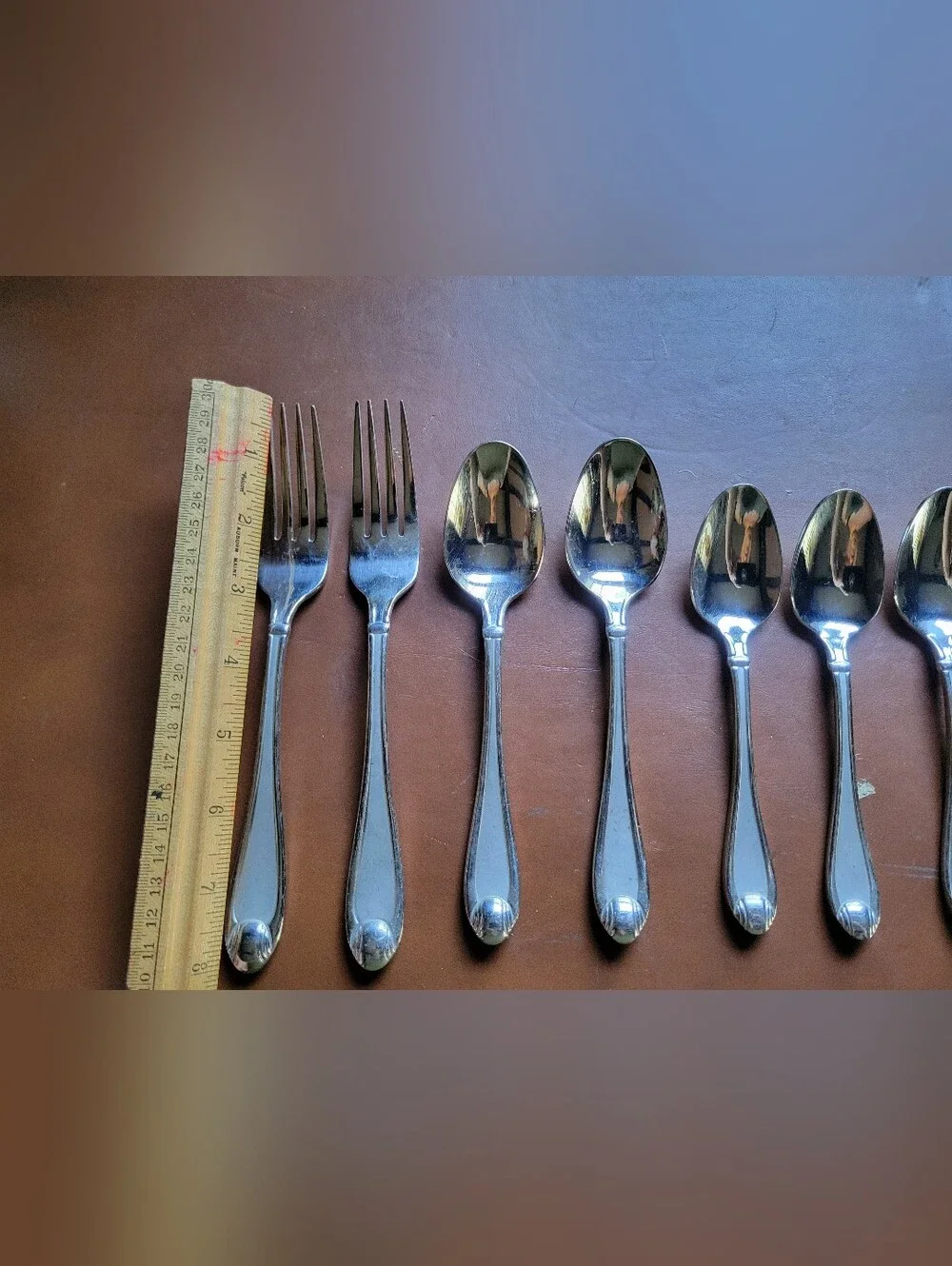 Oneida Polished Silver Stainless Flatware - Forks & Spoons Set